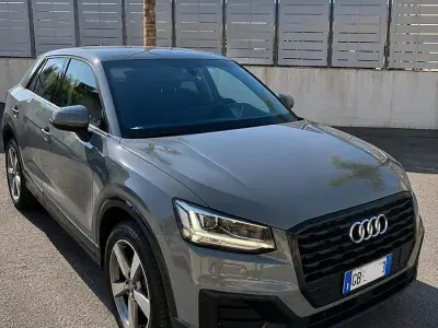 Usata Audi Q2 116 CV (85 kW) 2018 Grigio SUV