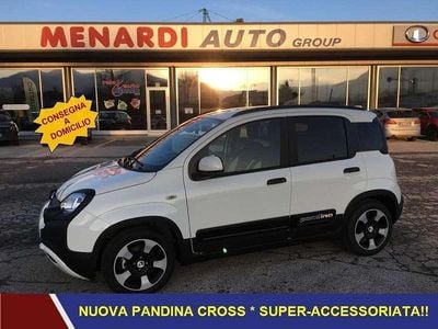 Ny Fiat Panda Cross Cross 65 HK (47 kW) 2025 Vit Halvkombi