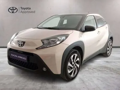 Usata Toyota Aygo X Trend 72 CV (52 kW) 2025 Bronzo SUV