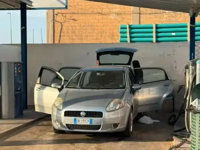 Usata Fiat Grande Punto 90 CV (66 kW) 2006 Grigio Utilitaria