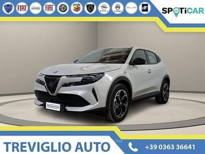 Nuova Alfa Romeo Junior 114 kW (156 CV) 2025 Beige / metallizzato SUV
