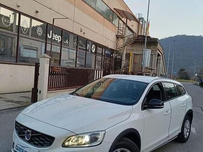 Bianco Usata 2017 Volvo V60 CC Business Edition Station wagon | 8999 € (Buon prezzo)