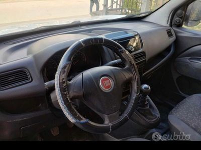 Usata Fiat Doblò 90 CV (66 kW) 2012 Bianco Monovolume
