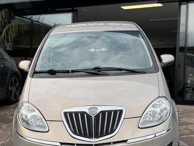 Usata Lancia Musa 95 CV (69 kW) 2009 Marrone Monovolume