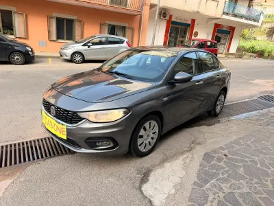 Usata Fiat Tipo 120 CV (88 kW) 2017 Grigio Utilitaria