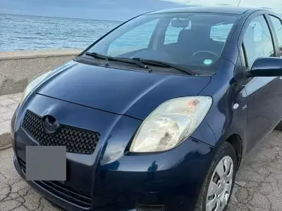 Usata Toyota Yaris 90 CV (66 kW) 2007 Bluazzurro Utilitaria