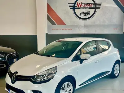 Usata Renault Clio IV 75 CV (55 kW) 2019 Viola Berlina