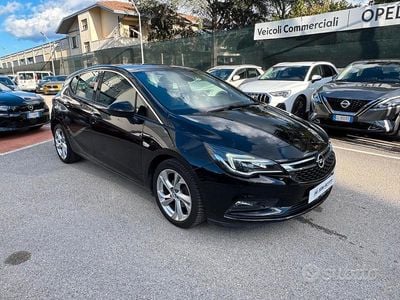 Usata Opel Astra Innovation 110 CV (80 kW) 2017 Nero Berlina