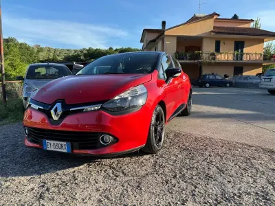 Usata Renault Clio IV 75 CV (55 kW) 2015 Rosso Berlina