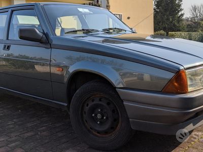 usata Alfa Romeo 75 1.6 IE