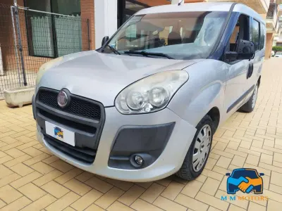 Usata Fiat Doblò Dynamic 120 CV (88 kW) 2012 Grigio Monovolume