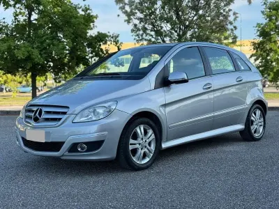 Begagnad Mercedes B200 Chrome 140 HK (102 kW) 2010 Silver Minibuss