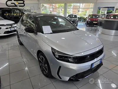 Usata Opel Corsa 101 CV (74 kW) 2025 Grigio Utilitaria