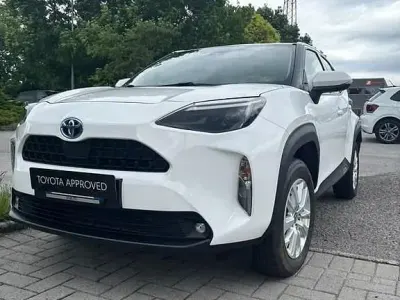 Usata Toyota Yaris Cross Active 116 CV (85 kW) 2022 Bianco SUV