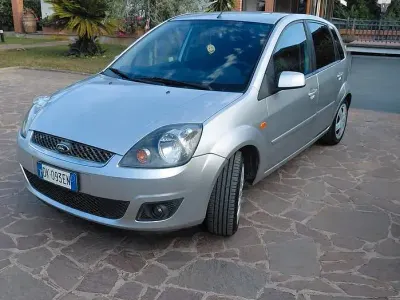 Usata Ford Fiesta 75 CV (55 kW) 2007 Utilitaria