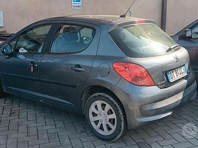 Gebraucht Peugeot 207 75 PS (55 kW) 2008 Grau Limousine