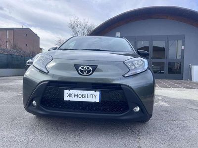 Usata Toyota Aygo X Trend 72 CV (52 kW) 2023 Verde SUV
