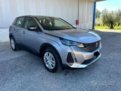 Usata Peugeot 3008 Active 131 CV (96 kW) 2022 Grigio SUV