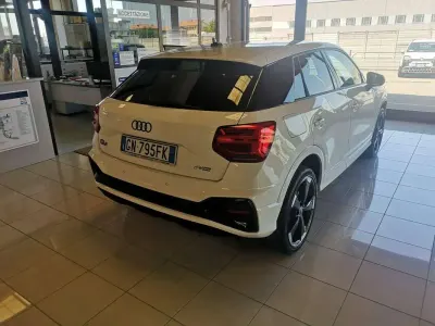Usata Audi Q2 Ambiente 174 CV (127 kW) 2023 Bianco SUV