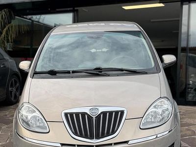 Usata Lancia Musa 95 CV (69 kW) 2009 Marrone Monovolume