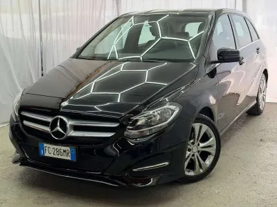 Usata Mercedes B180 109 CV (80 kW) 2016 Nero Utilitaria