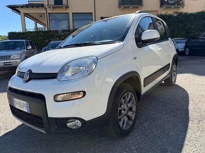 Usata Fiat Panda 4x4 S 86 CV (63 kW) 2017 Bianco Utilitaria