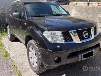Używany Nissan Pathfinder Premium Edition 174 KM (127 kW) 2005 Czarny SUV