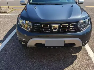 Begagnad Dacia Duster Prestige 101 HK (74 kW) 2021 Grå SUV