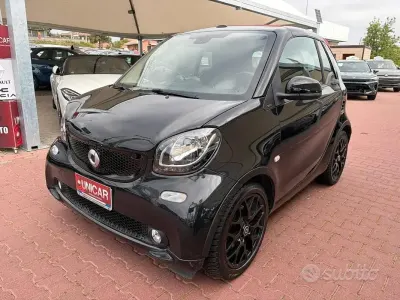 Begagnad Smart ForTwo Cabrio 90 HK (66 kW) 2016 Svart Cab