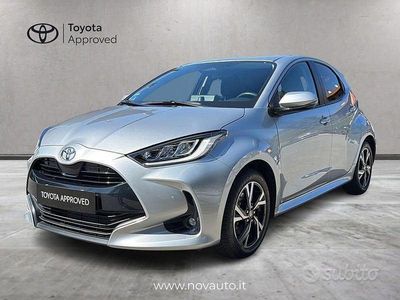 Usata Toyota Yaris Hybrid Trend 116 CV (85 kW) 2024 Grigio Berlina