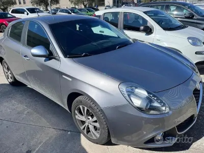 Usata Alfa Romeo Giulietta 120 CV (88 kW) 2019 Grigio Utilitaria