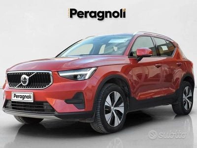 Usata Volvo XC40 Core 197 CV (144 kW) 2023 Rosso SUV