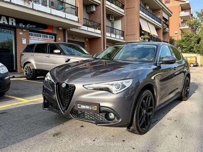 Usata Alfa Romeo Stelvio Executive 179 CV (131 kW) 2017 Grigio vesuvio SUV