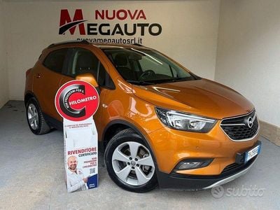 Usata Opel Mokka X 140 CV (102 kW) 2017 Arancione SUV