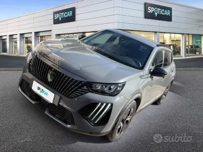 Usata Peugeot 2008 Allure 131 CV (96 kW) 2024 Grigio scuro SUV