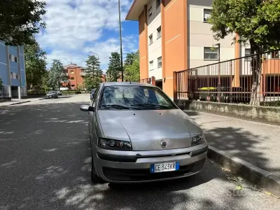 Usata Fiat Punto 60 CV (44 kW) 2003 Grigio Utilitaria