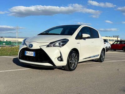 usata Toyota Yaris Hybrid 