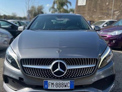 Usata Mercedes A180 Premium 122 CV (89 kW) 2017 Grigio Berlina