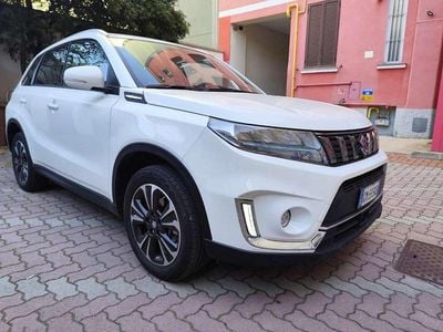 Usata Suzuki Vitara 102 CV (75 kW) 2023 Bianco SUV