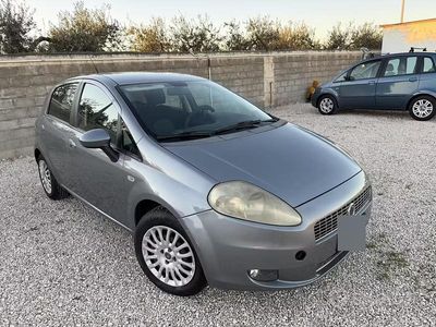 Usata Fiat Grande Punto 90 CV (66 kW) 2008 Grigio Utilitaria