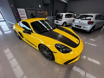 Usata Porsche 718 Cayman 299 CV (219 kW) 2018 Giallo Coupé