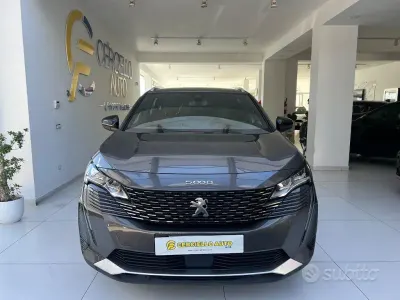 Usata Peugeot 5008 Allure 131 CV (96 kW) 2023 Grigio scuro metallizzato SUV