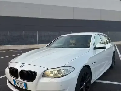 Usata BMW 520 Comfort Edition 190 CV (139 kW) 2014 Station wagon