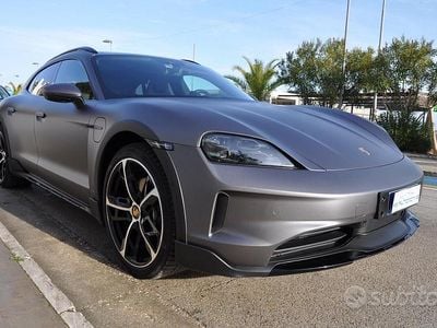 Usata Porsche Taycan Cross Turismo 319 kW (435 CV) 2024 Blu Station wagon