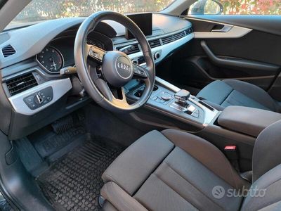 usata Audi A4 5ª serie - 2017