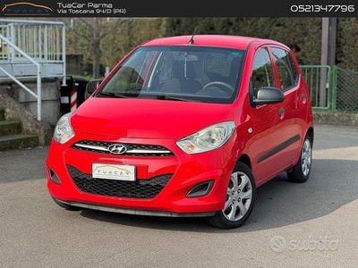 Usata Hyundai i10 Comfort 69 CV (50 kW) 2012 Rosso Utilitaria