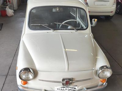Usata Fiat 600D 31 CV (22 kW) 1977 Beige Utilitaria