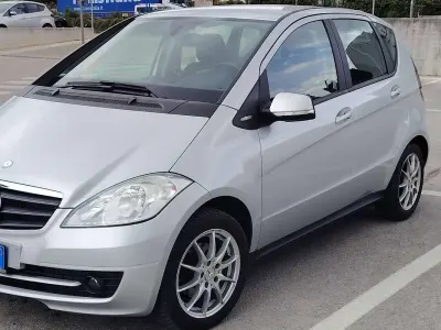 Usata Mercedes A150 Elegance 95 CV (69 kW) 2009 Argento Monovolume
