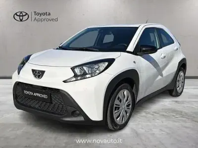 Usata Toyota Aygo X Active 72 CV (52 kW) 2022 Bianco SUV