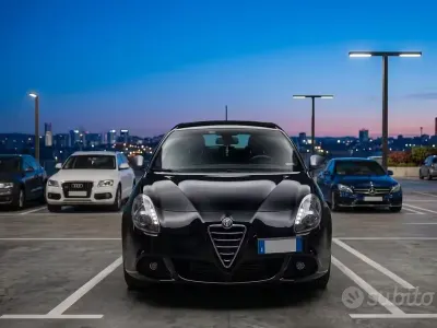 Usata Alfa Romeo Giulietta Veloce 109 CV (80 kW) 2013 Nero Utilitaria